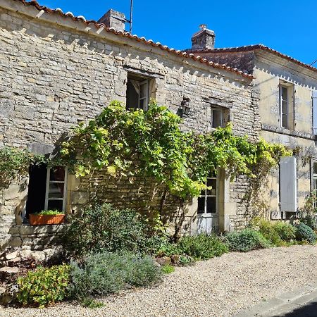 La Maison Du Commandeur Maine-de-Boixe 외부 사진
