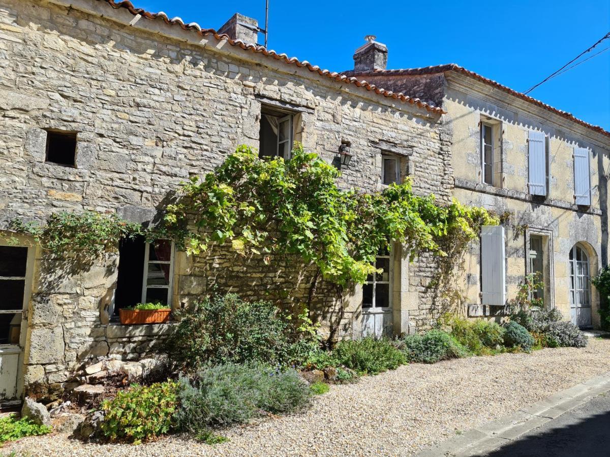 La Maison Du Commandeur Maine-de-Boixe 외부 사진